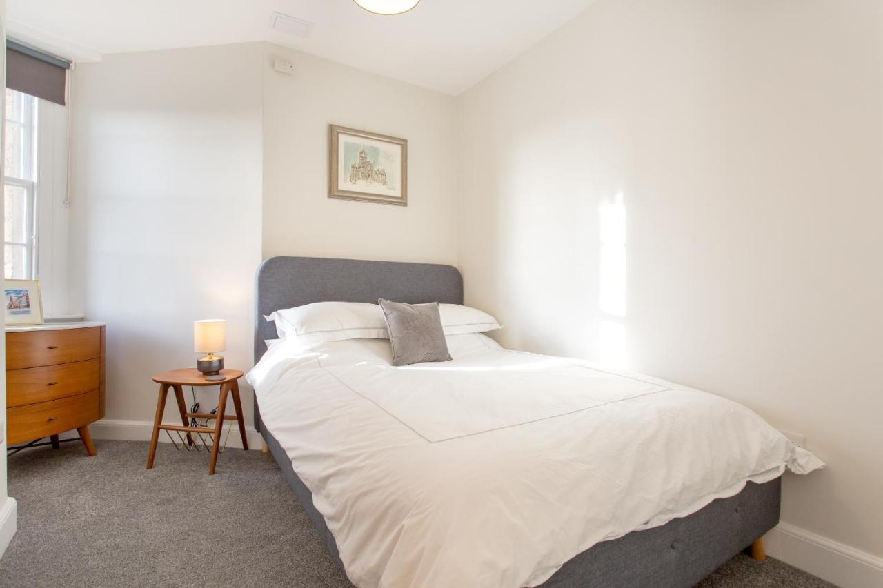 Royal Mile - Old Town Apartment Edinburgh Eksteriør bilde